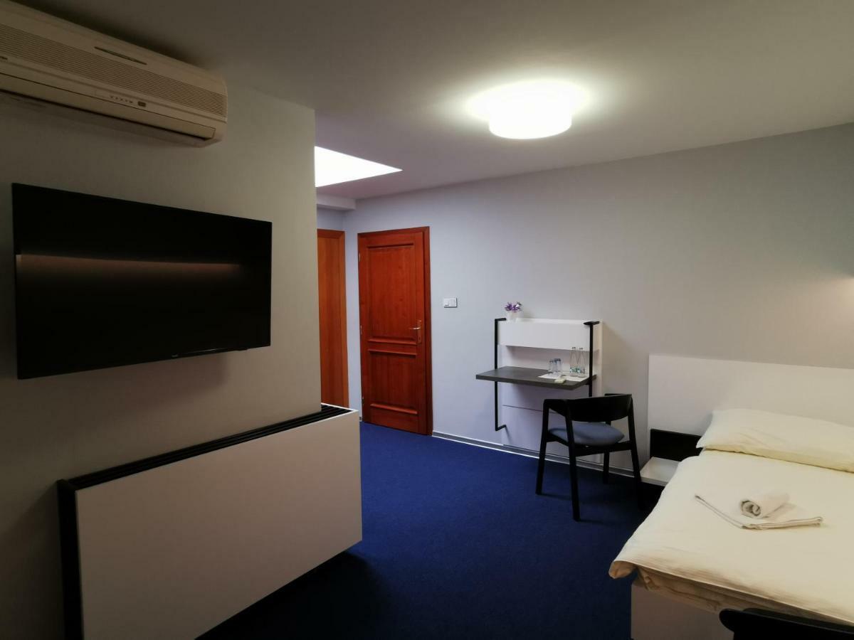 Hotel U Racka Ostrožská Nová Ves Eksteriør bilde